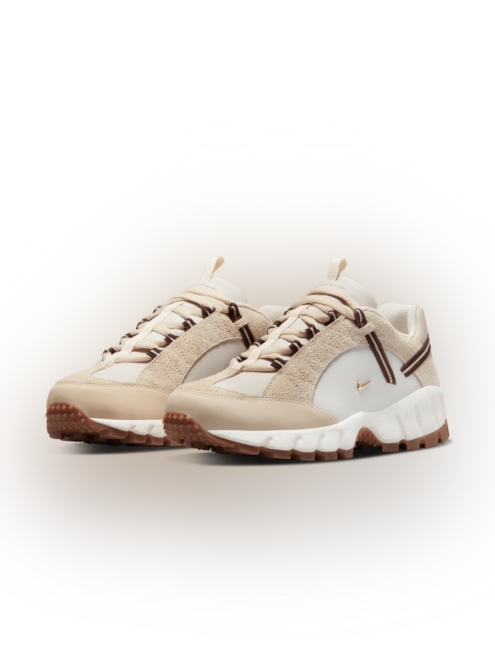 Nike Air Humara x Jacquemus in Light Bone and Gold size US 6.5